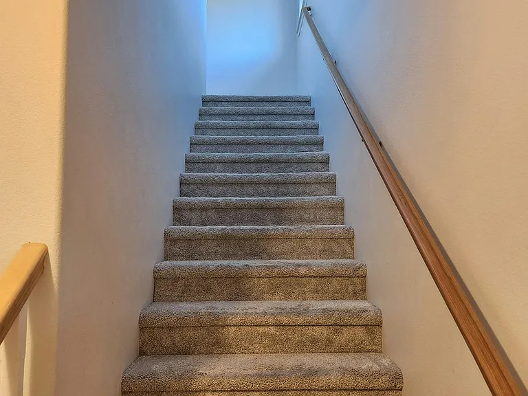203 NE 55th Ave — Photo 17