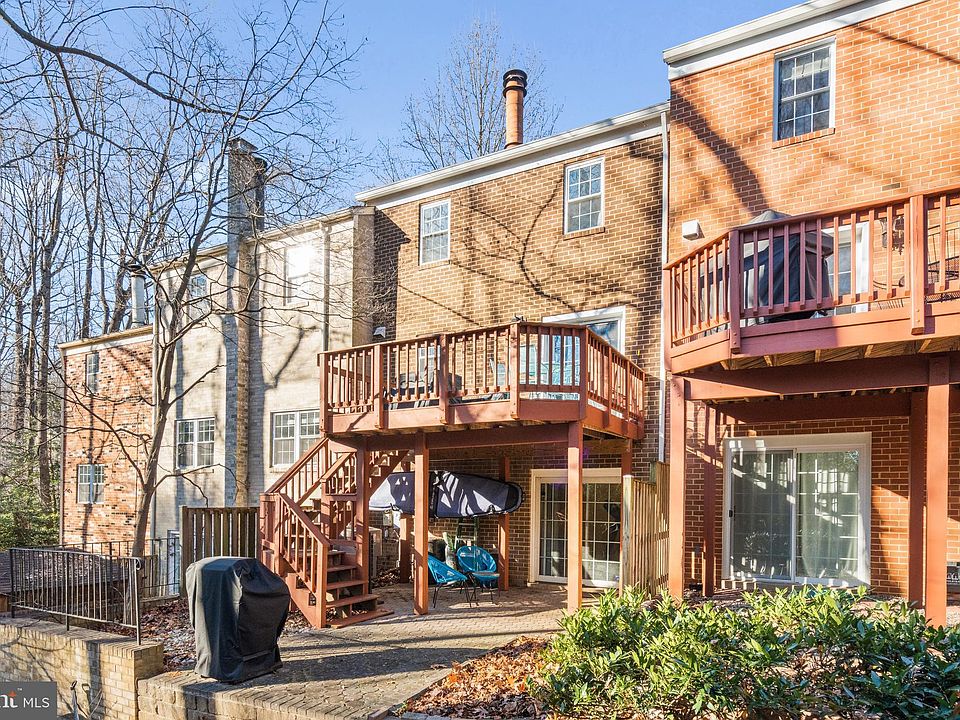2nd image of 11701 Briary Branch Ct