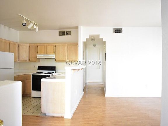 5th image of 2110 Los Feliz St Unit 1044