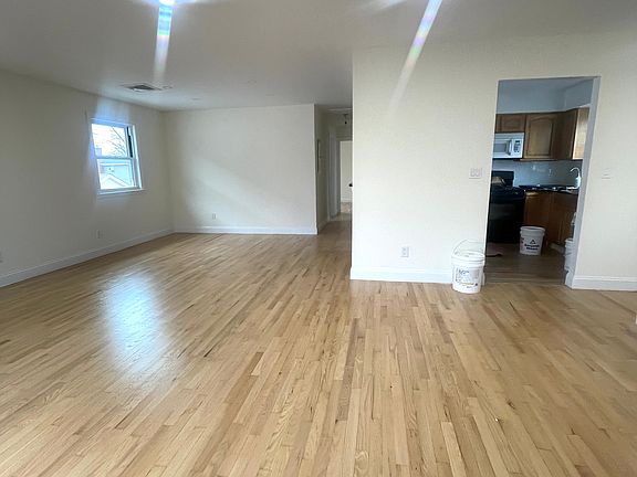2nd image of 160 Laconia Ave Floor 2