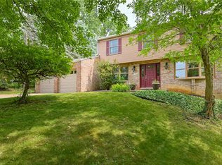 1392 Old Meadow Rd, Pittsburgh, PA 15241