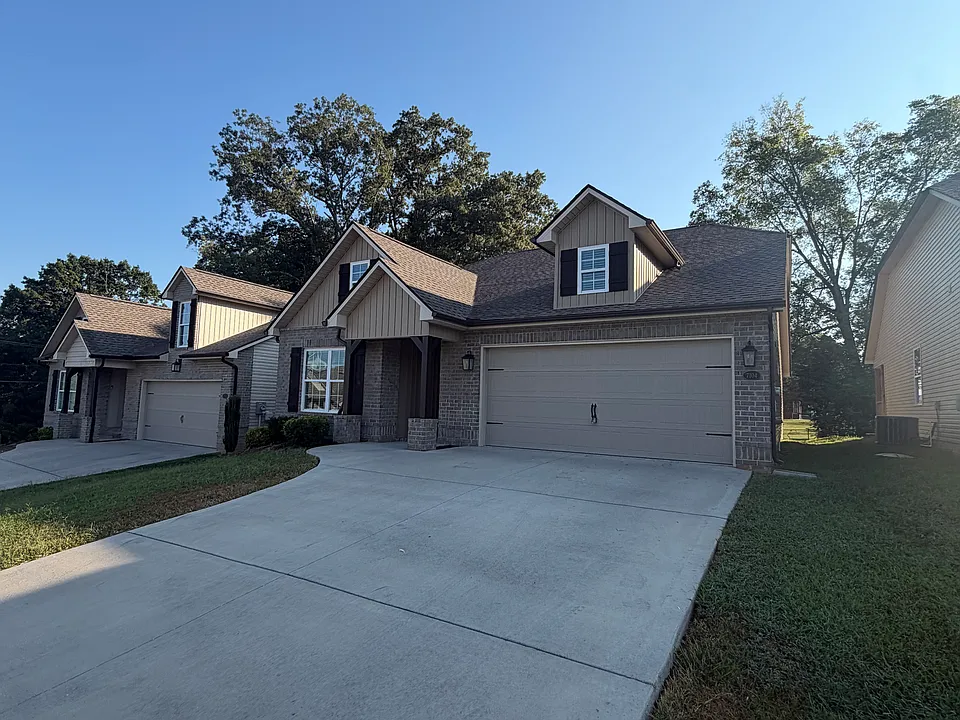 7104 Nans Creek Way