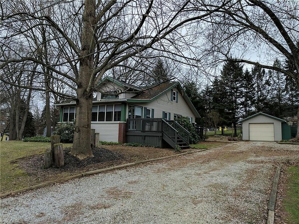 1st image of 676 Bayview Dr
