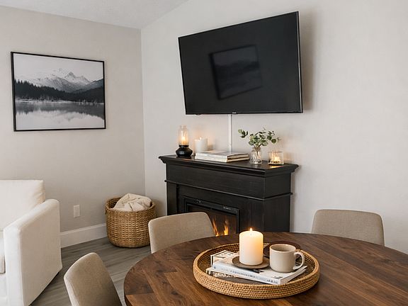 Living room/dining room