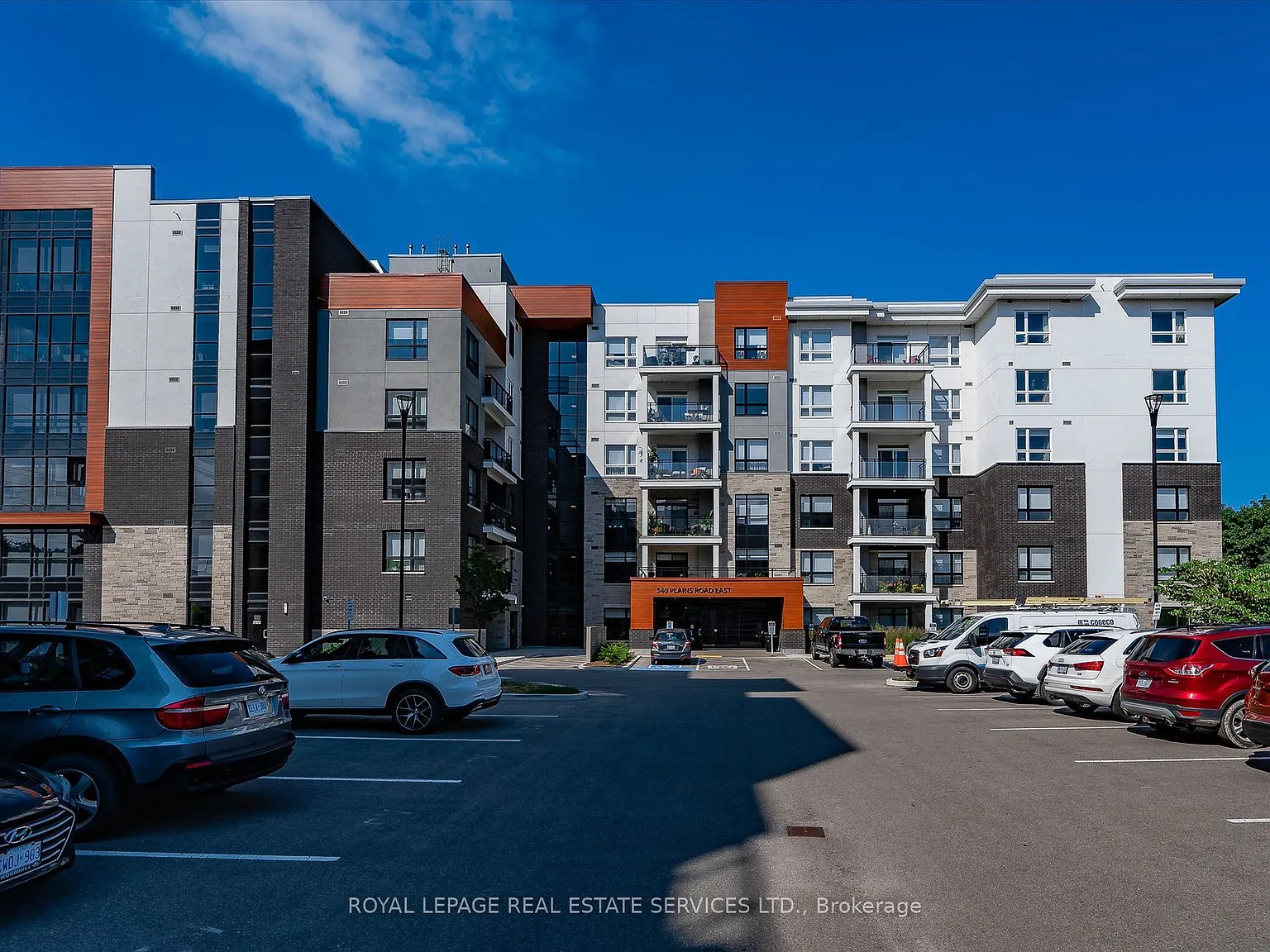 2 bed, $2,500 — Photo 2