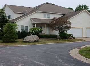 5685 Emerald Ridge Pkwy APT A, Solon, OH 44139