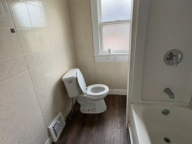 1214 Cleveland Heights Blvd — Photo 12