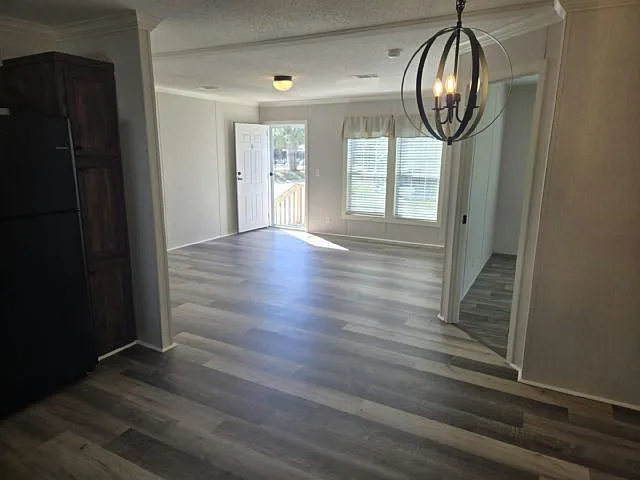 3 bed, 2.0 bath, 1144 sqft, $1,740 — Photo 2