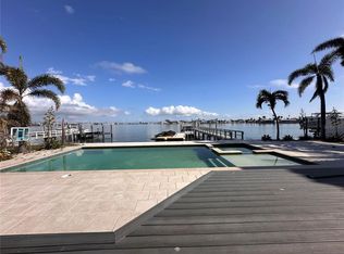 7015 Bay St, Saint Pete Beach, FL 33706