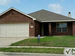 804 Flamingo Dr, Saginaw, TX 76131