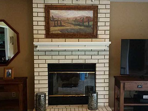 5th image of 841 Sweetgum Ln