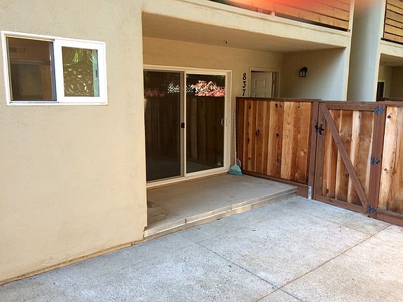 5th image of 837 University Ave