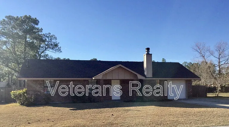 867 Vee St — Photo 1