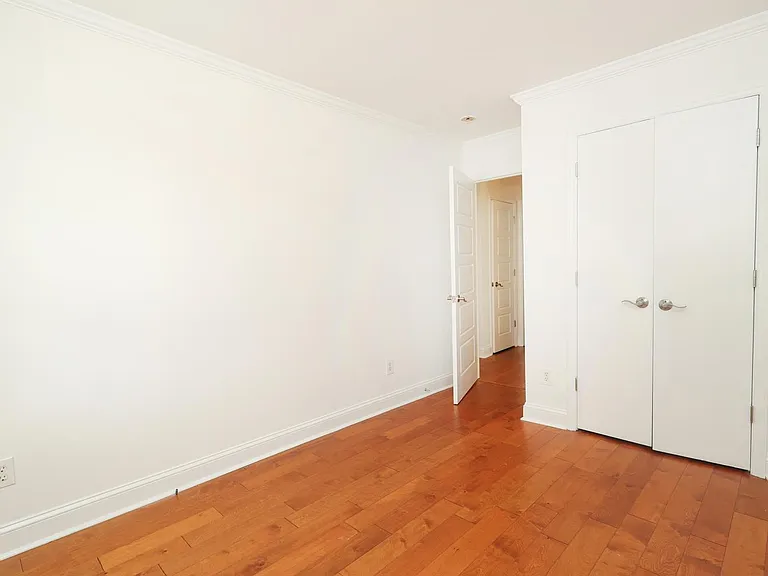 1812 Pegram St — Photo 11