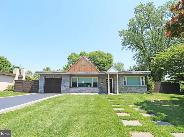 2205 Mary Ln, Broomall, PA 19008