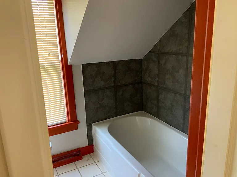 740 W Burkitt St — Photo 12