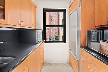 345 East 69th Street #7F in Lenox Hill, Manhattan | StreetEasy