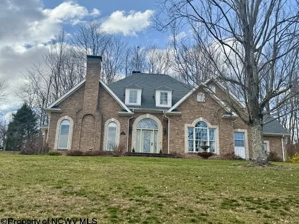 46 Juniper Ln, Bridgeport, WV 26330