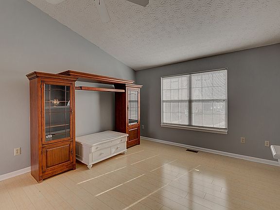 3rd image of 1074 Shadowridge Dr
