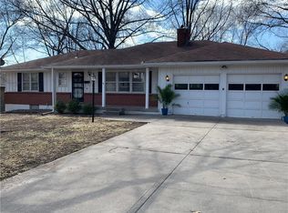 7804 Arlington Ave, Raytown, MO 64138