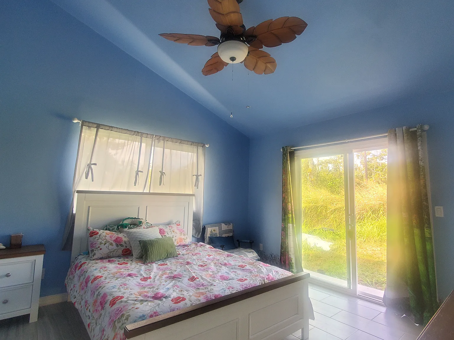 3 bed, 1300 sqft, $2,900 — Photo 4
