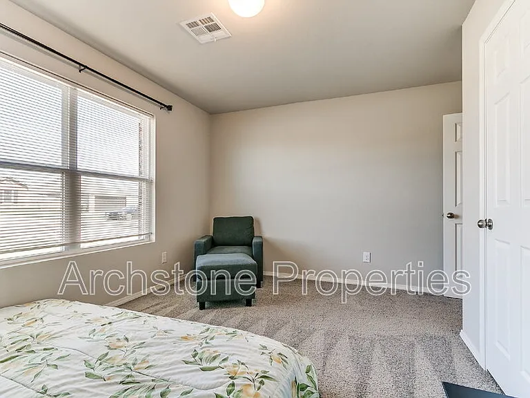 1308 Dustin Dr — Photo 19