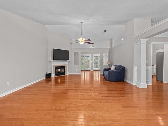 5th image of 518 Sweet Meadow Drive