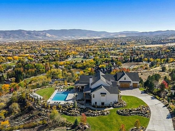 2nd image of 2490 Faretto Ln