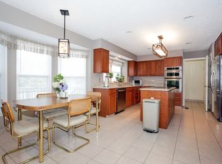 42 Barley Sheaf Rd, Flemington, NJ 08822