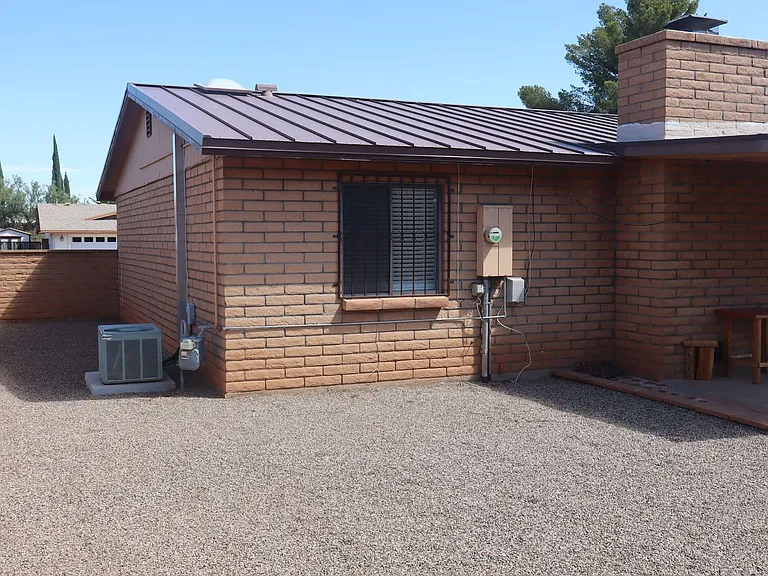 4858 Evergreen Dr — Photo 15