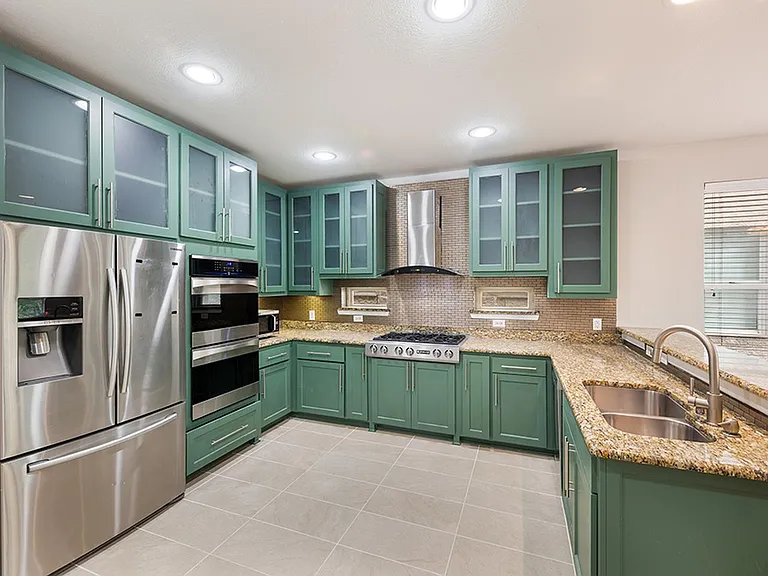 4708 Belmont Ave — Photo 4