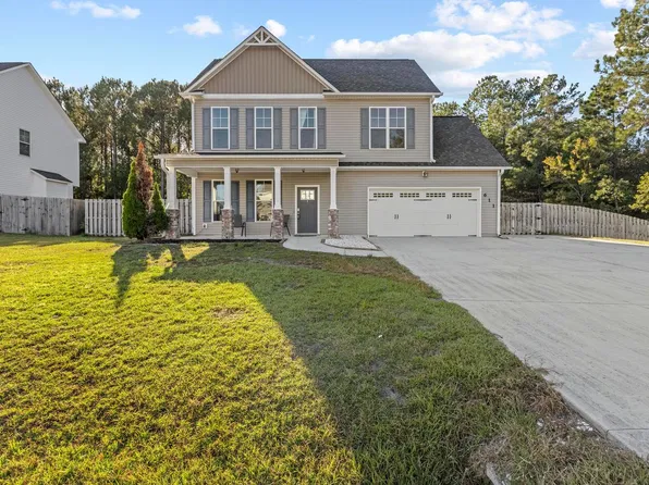 611 Winfall Dr, Holly Ridge, NC 28445