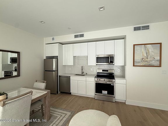 5th image of 1239 Forest Hill Rd #7