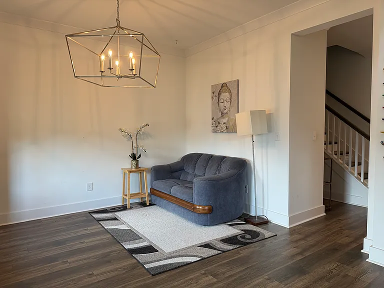 2115 Lequire Ln — Photo 3