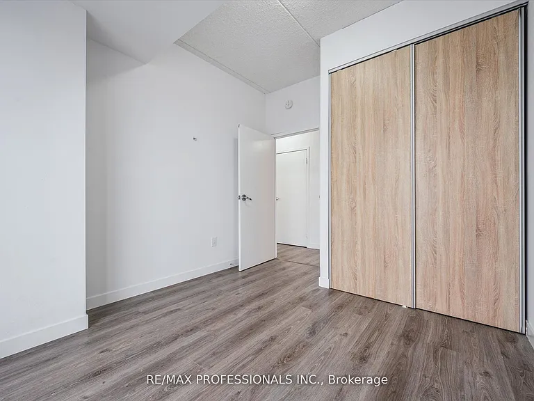 318 Spruce St #2103 — Photo 14