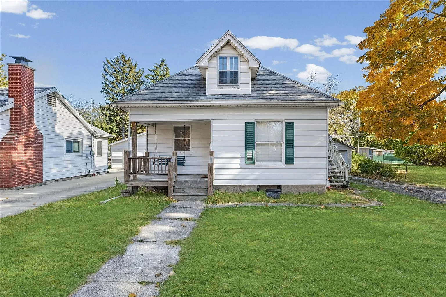 208 S Poplar St photo 1