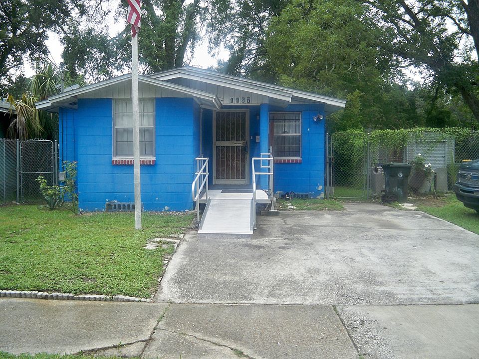 2nd image of 1497 W 23rd St