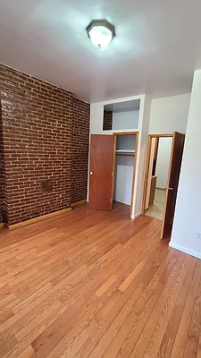 Rented by United Realty Equities | media 17