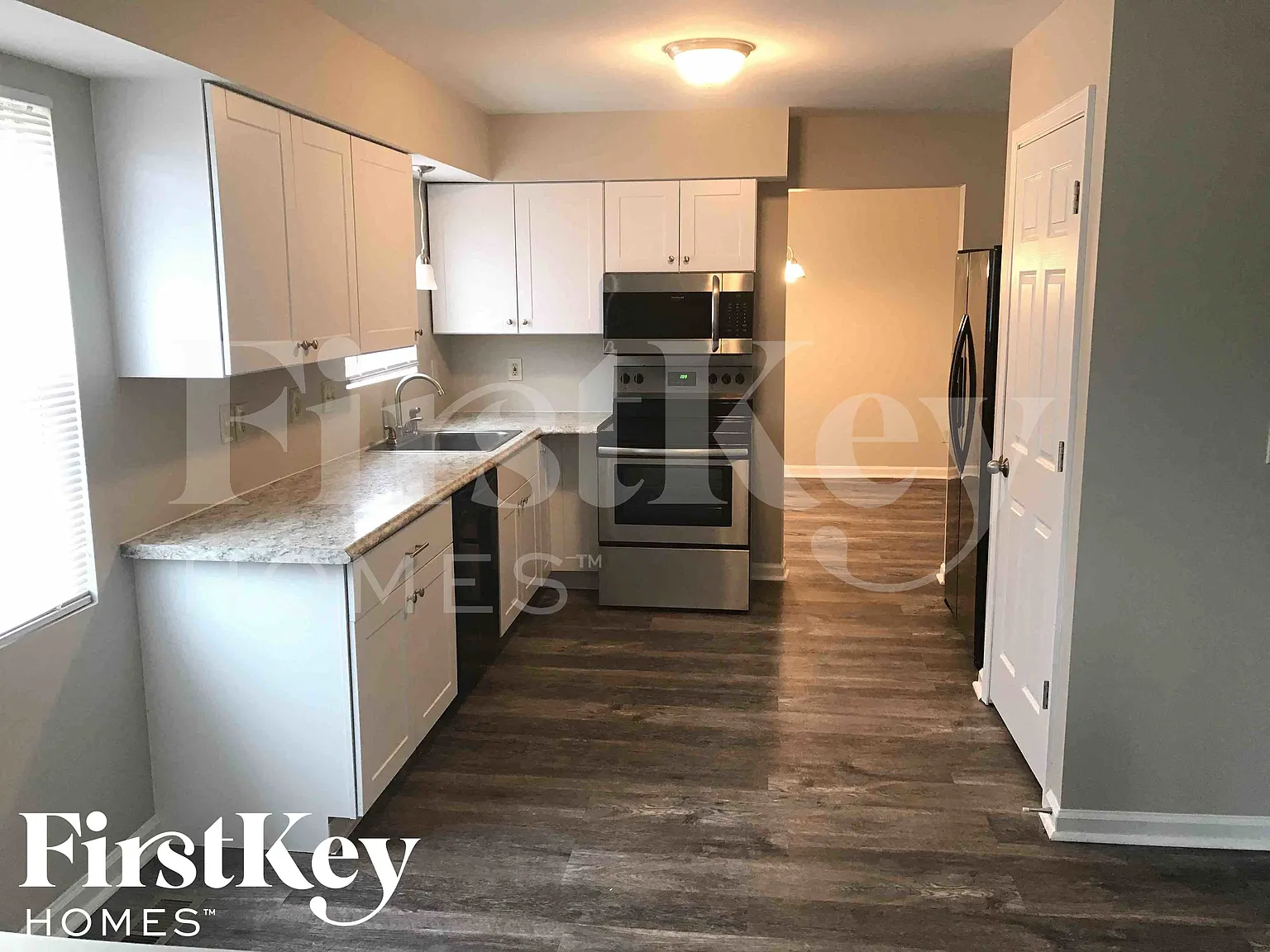 4 bed, 2.5 bath, 2086 sqft, $3,245 — Photo 3