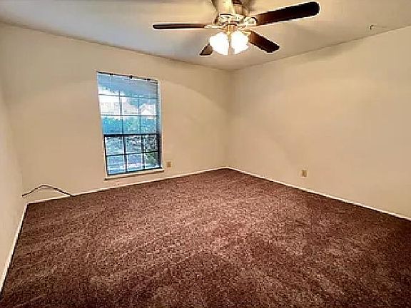 5th image of 7310 Oakmore Dr