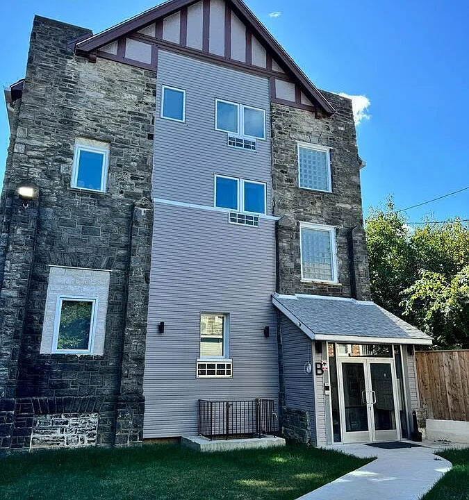 Building Photo 5