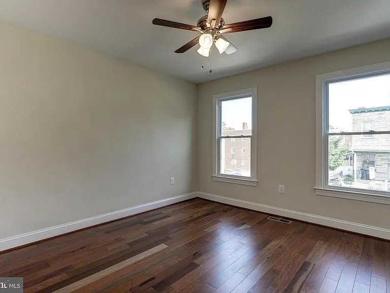 538 Newton Pl NW — Photo 15