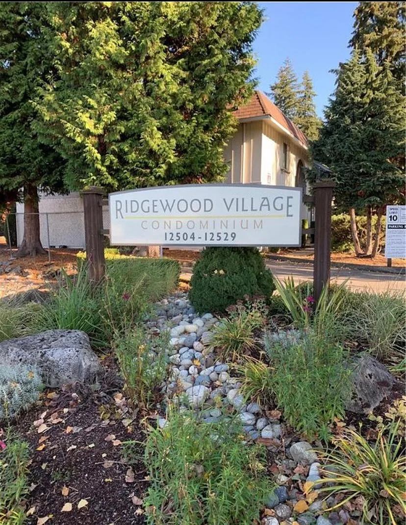 2 bed, 854 sqft, $2,400 — Photo 1
