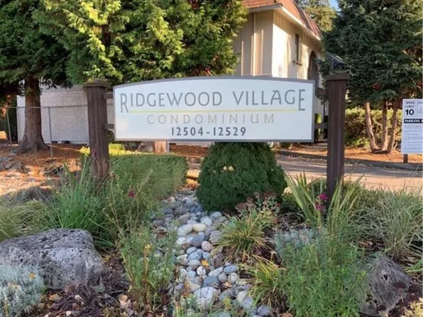 12504 NE 117th Pl APT A8, Kirkland, WA 98034