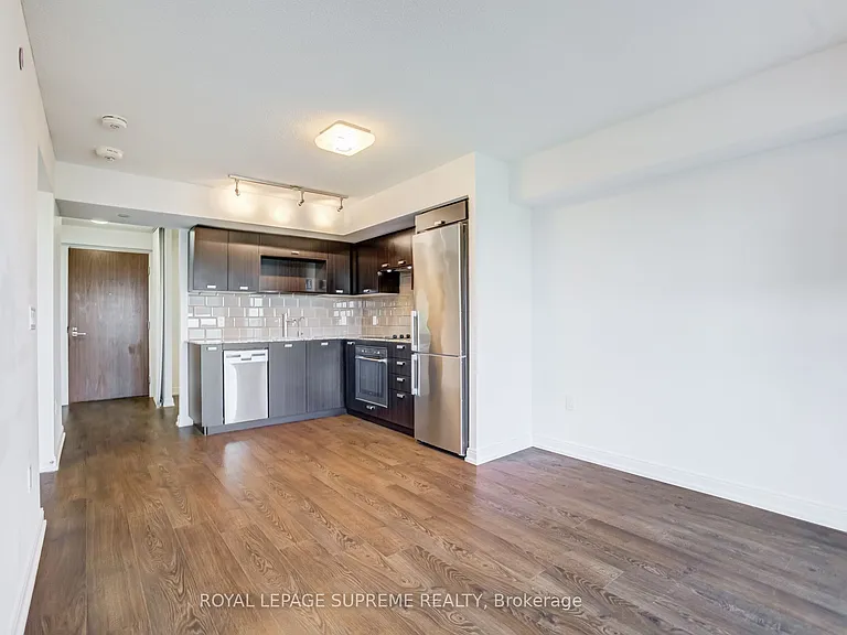 275 Village Green Sq #1920 — Photo 17