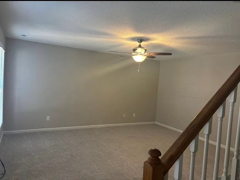 102 Maple Grove Ct — Photo 4