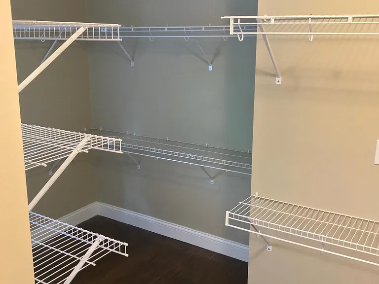 1102 Devonshire Dr — Photo 14