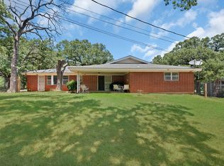 305 W Bethesda Rd, Burleson, TX 76028
