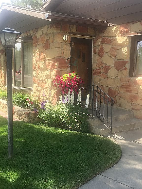 77 W Main St, Cowley, WY 82420 Zillow