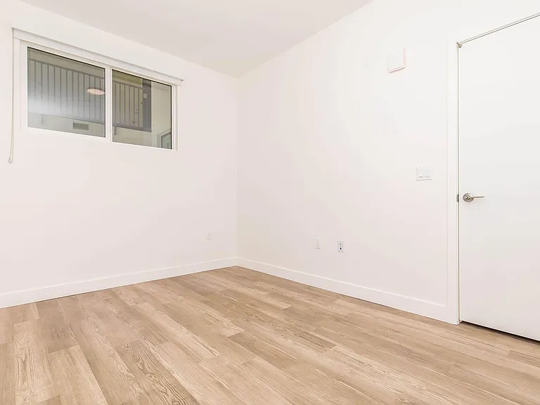 Woodlake Apartments — Photo 64